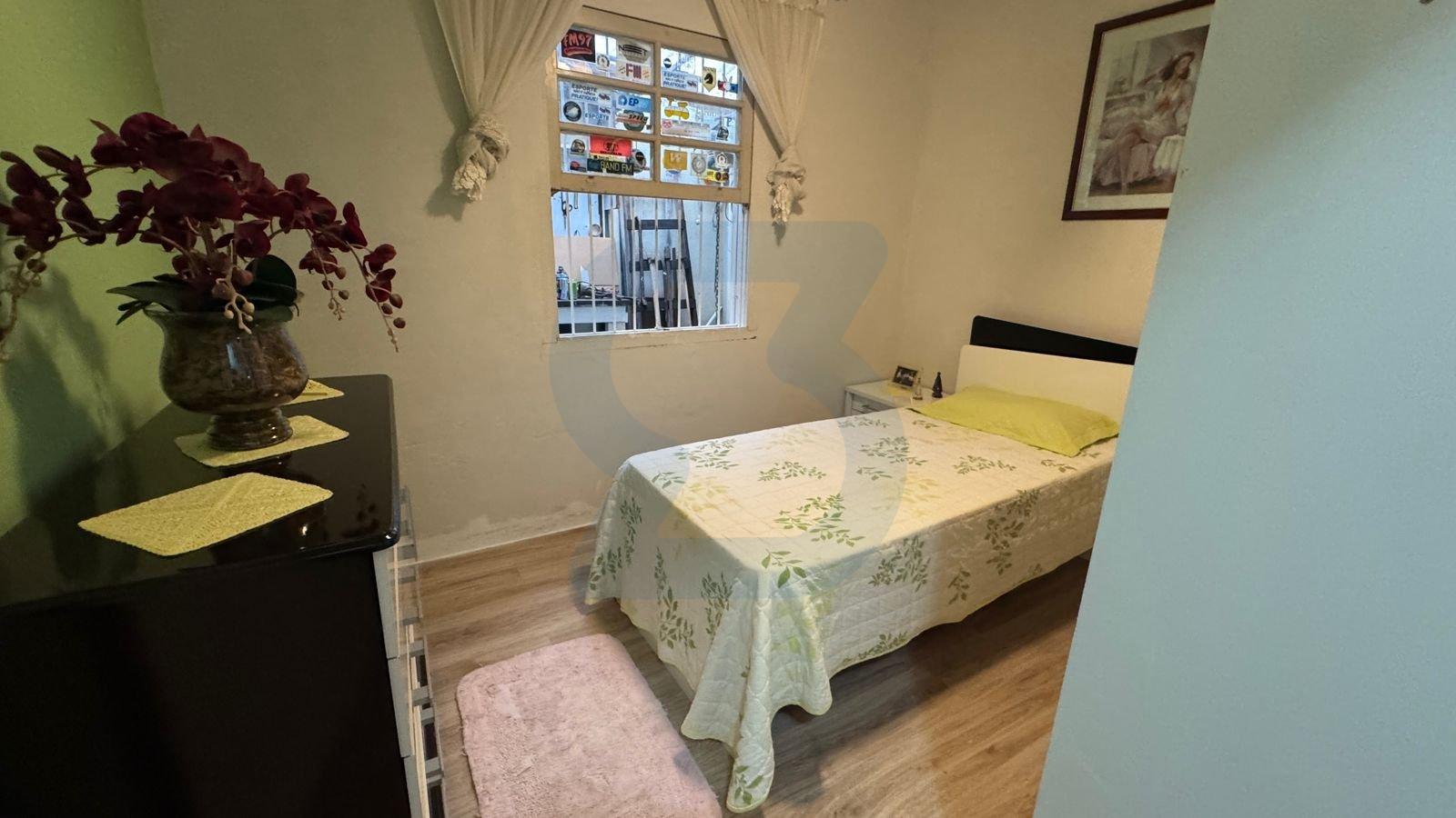 Casa Térrea Insolada em Excelente localização em Vila santo antonio, Valinhos - sp | SoloBR