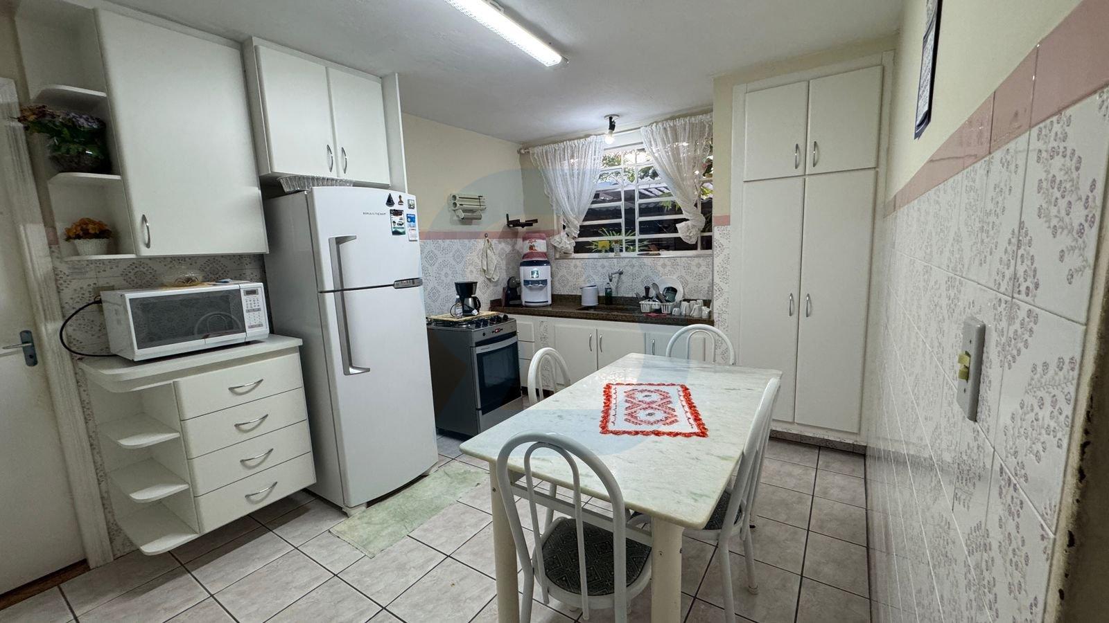 Casa Térrea Insolada em Excelente localização em Vila santo antonio, Valinhos - sp | SoloBR