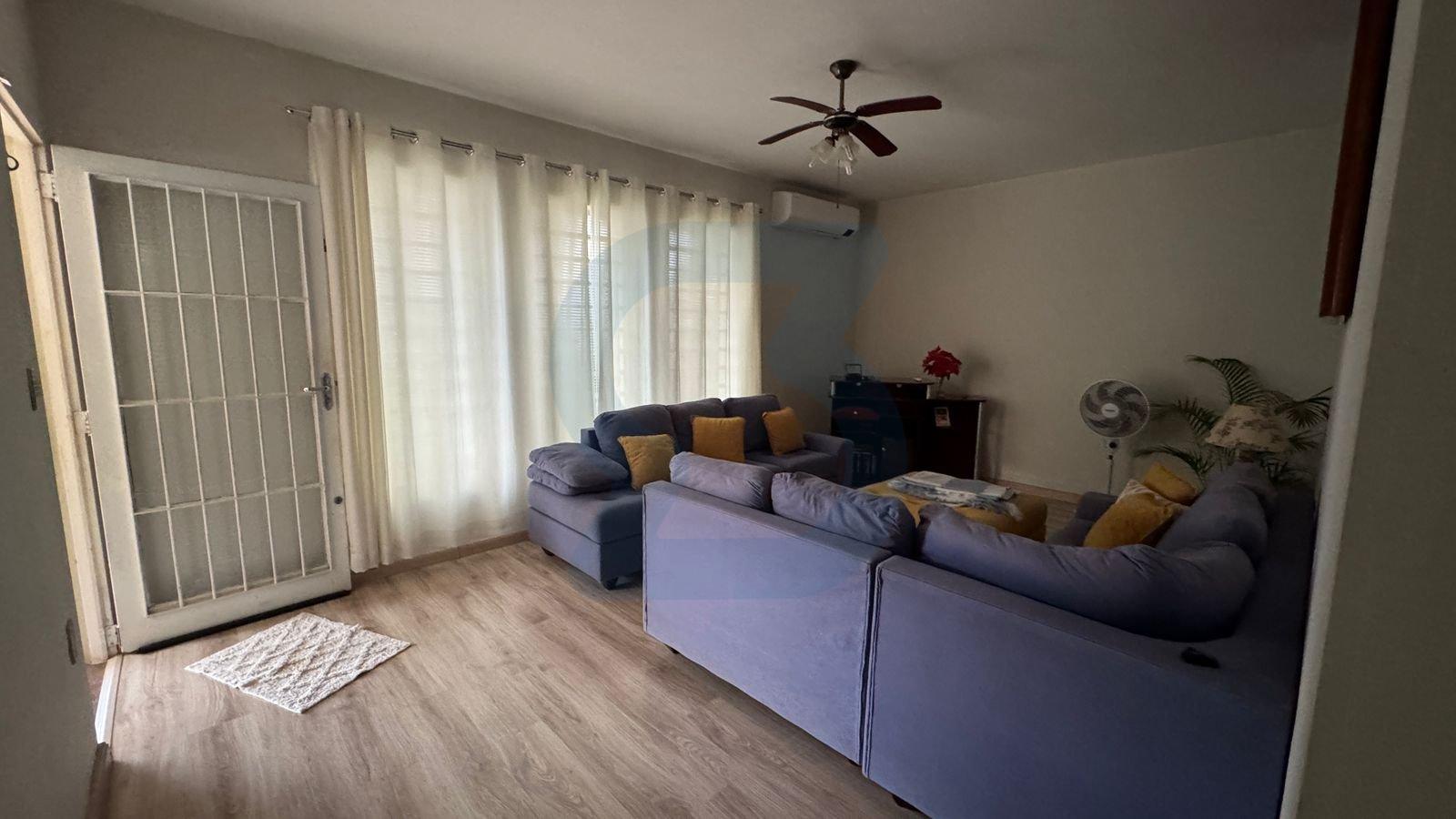 Casa Térrea Insolada em Excelente localização em Vila santo antonio, Valinhos - sp | SoloBR