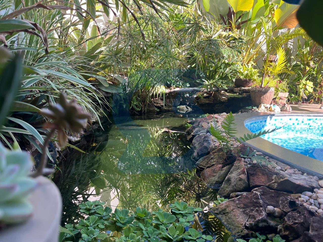 Lindo Sobrado de Alto Padrão em Valinhos com Piscina e Condomínio Completo! em Jardim sao marcos, Valinhos - sp | SoloBR