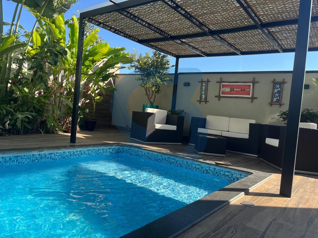 Lindo Sobrado de Alto Padrão em Valinhos com Piscina e Condomínio Completo! em Jardim sao marcos, Valinhos - sp | SoloBR