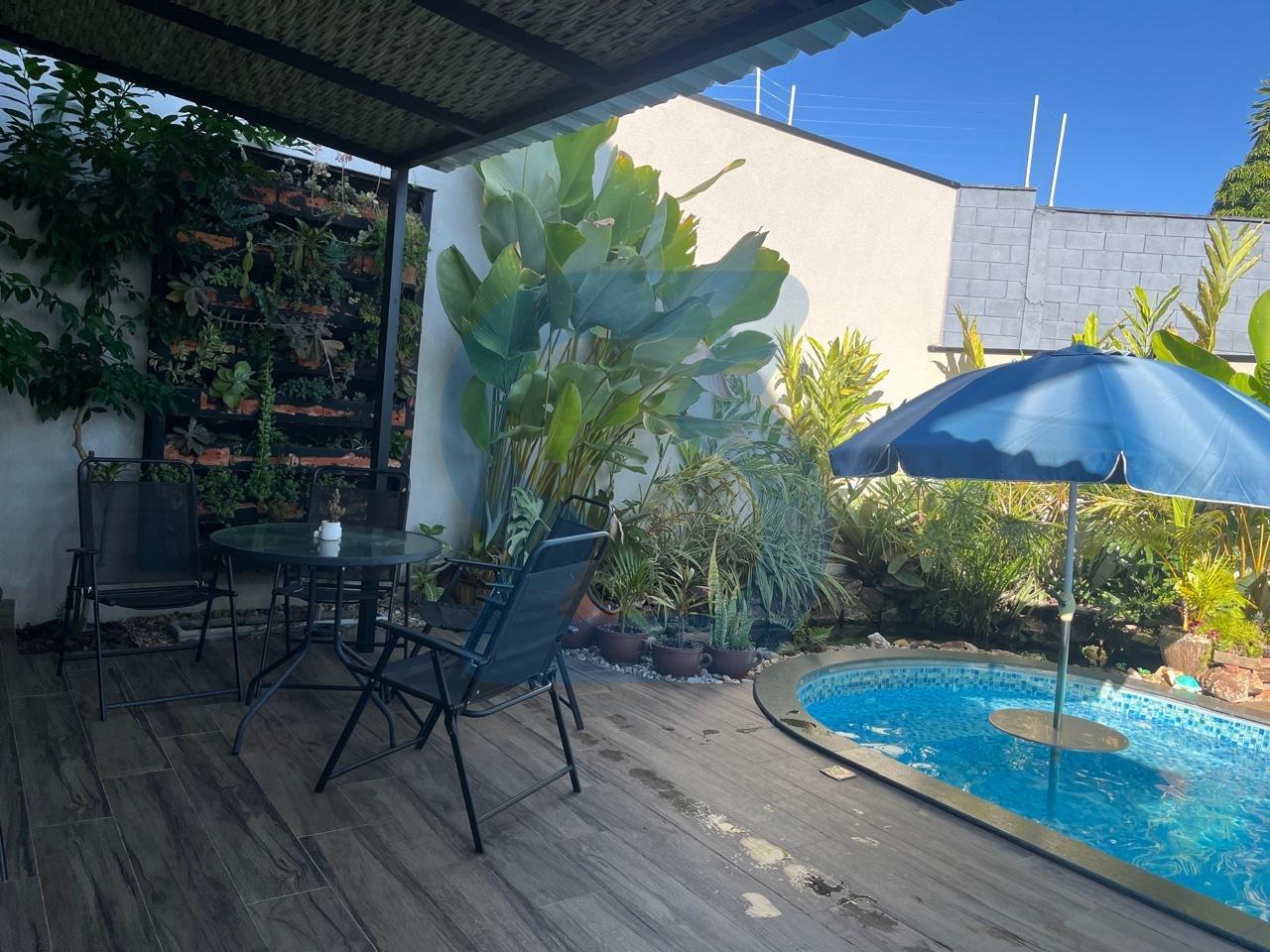 Lindo Sobrado de Alto Padrão em Valinhos com Piscina e Condomínio Completo! em Jardim sao marcos, Valinhos - sp | SoloBR