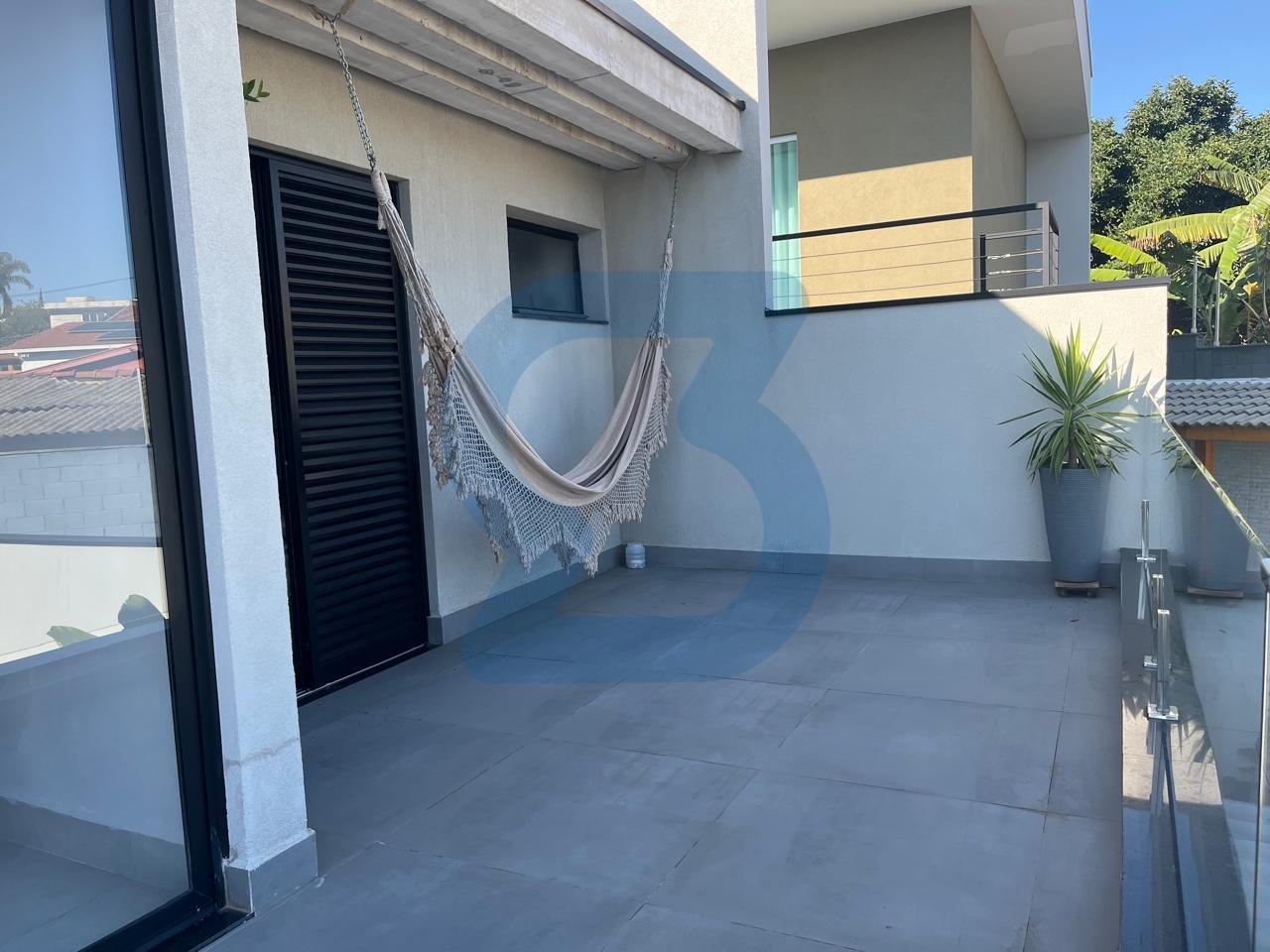Lindo Sobrado de Alto Padrão em Valinhos com Piscina e Condomínio Completo! em Jardim sao marcos, Valinhos - sp | SoloBR