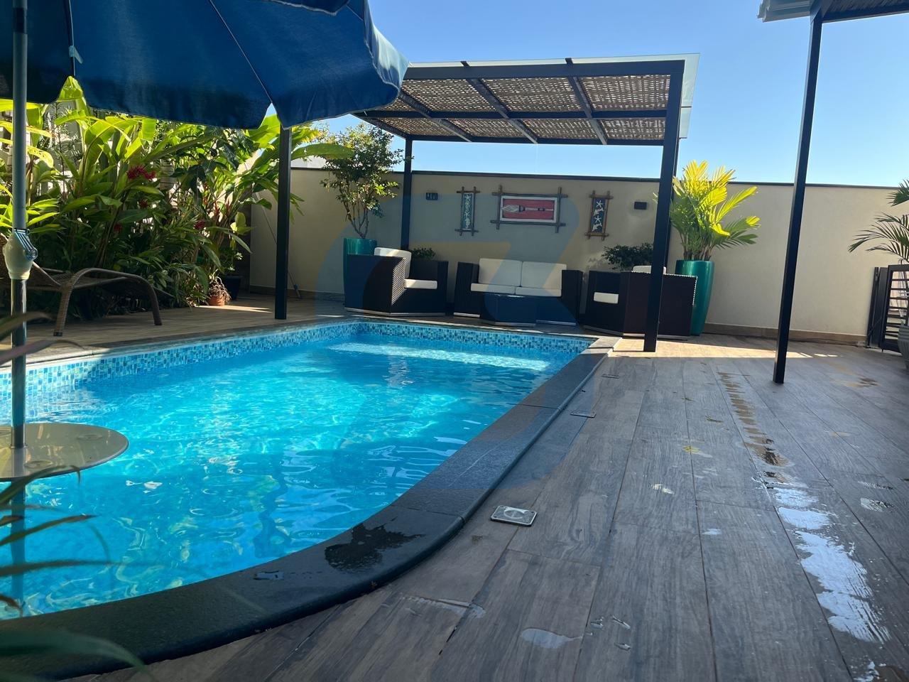 Lindo Sobrado de Alto Padrão em Valinhos com Piscina e Condomínio Completo! em Jardim sao marcos, Valinhos - sp | SoloBR