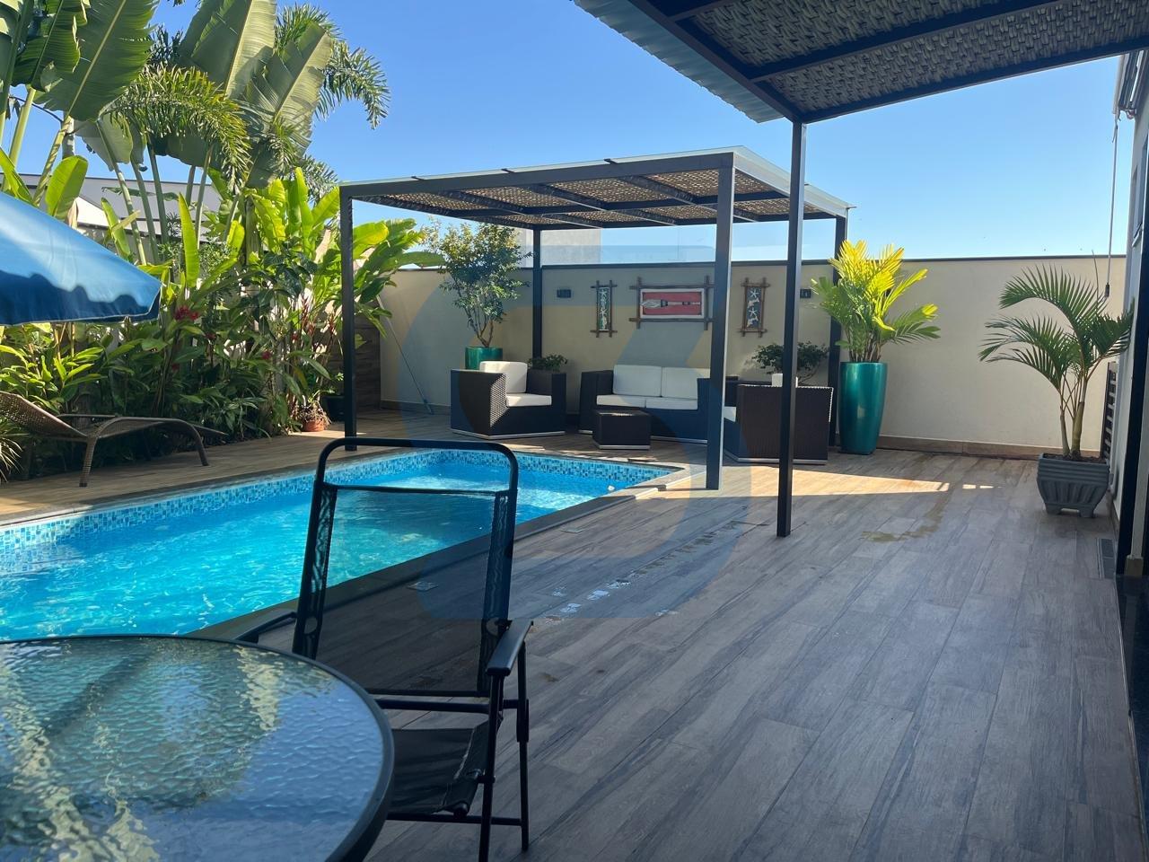 Lindo Sobrado de Alto Padrão em Valinhos com Piscina e Condomínio Completo! em Jardim sao marcos, Valinhos - sp | SoloBR