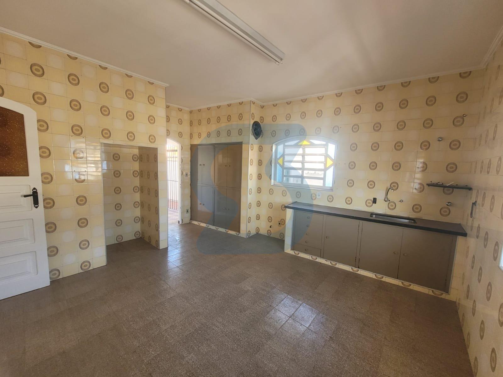 Sobrado de 4 Quartos Residencial ou Comercial no Jardim Guarani! em Jardim guarani, Campinas - sp | SoloBR