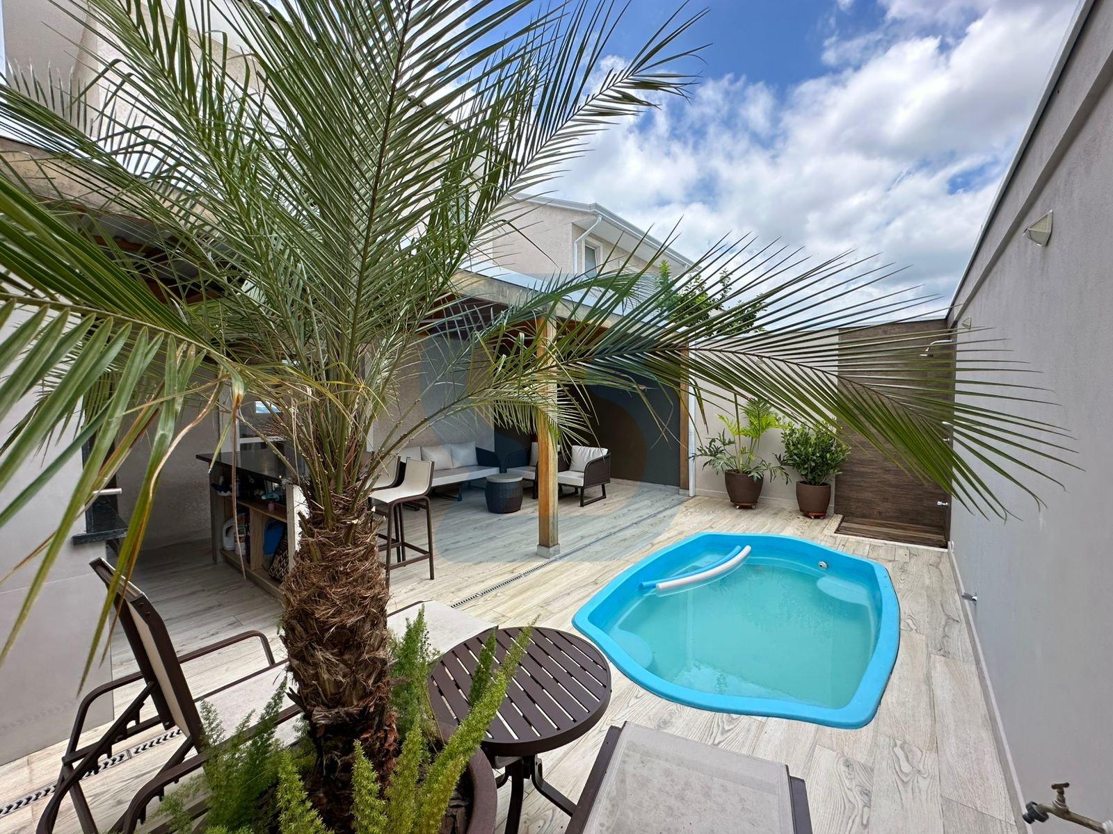 Linda Casa com Piscina e Espaço Gourmet em Condomínio Exclusivo em Valinhos! em Jardim santa helena, Valinhos - sp | SoloBR