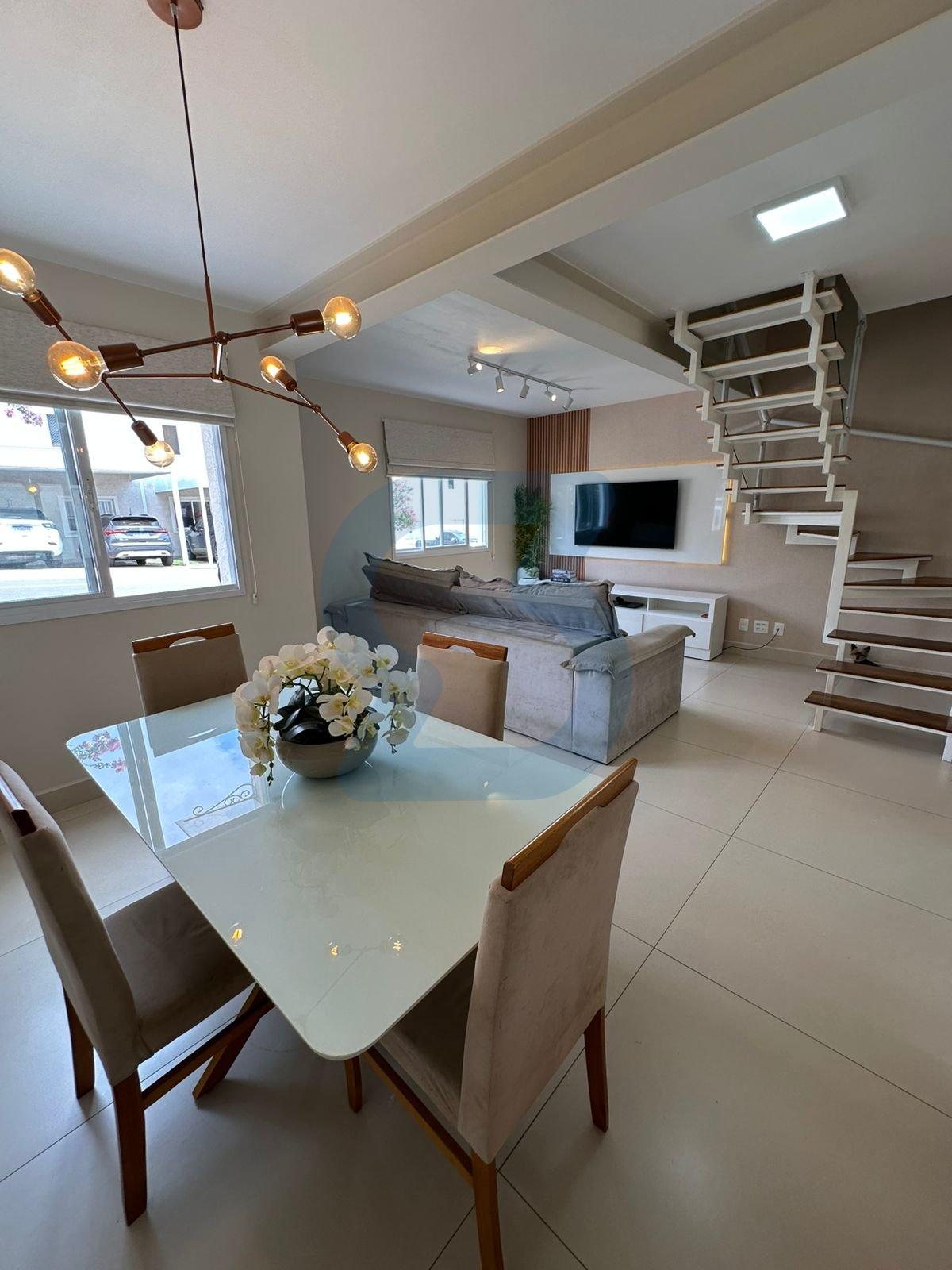 Linda Casa com Piscina e Espaço Gourmet em Condomínio Exclusivo em Valinhos! em Jardim santa helena, Valinhos - sp | SoloBR