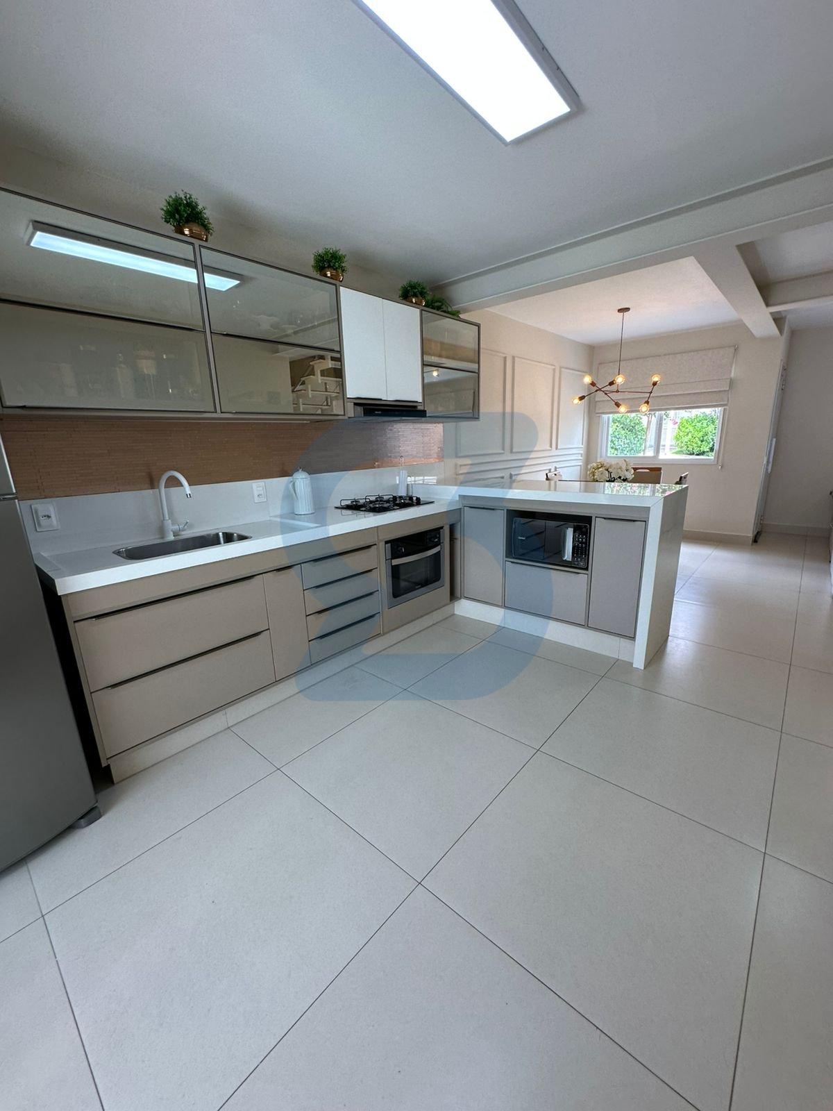 Linda Casa com Piscina e Espaço Gourmet em Condomínio Exclusivo em Valinhos! em Jardim santa helena, Valinhos - sp | SoloBR