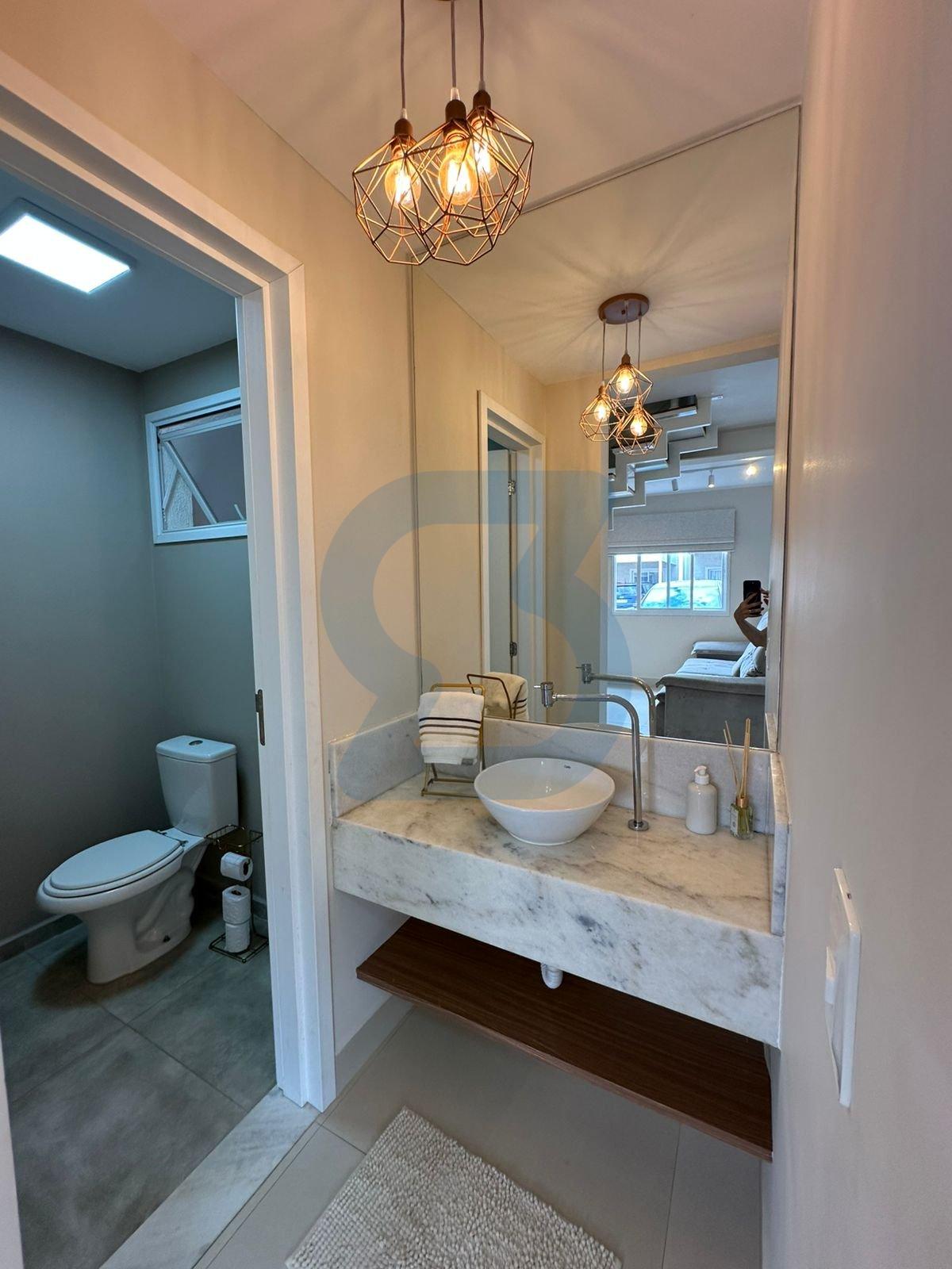 Linda Casa com Piscina e Espaço Gourmet em Condomínio Exclusivo em Valinhos! em Jardim santa helena, Valinhos - sp | SoloBR