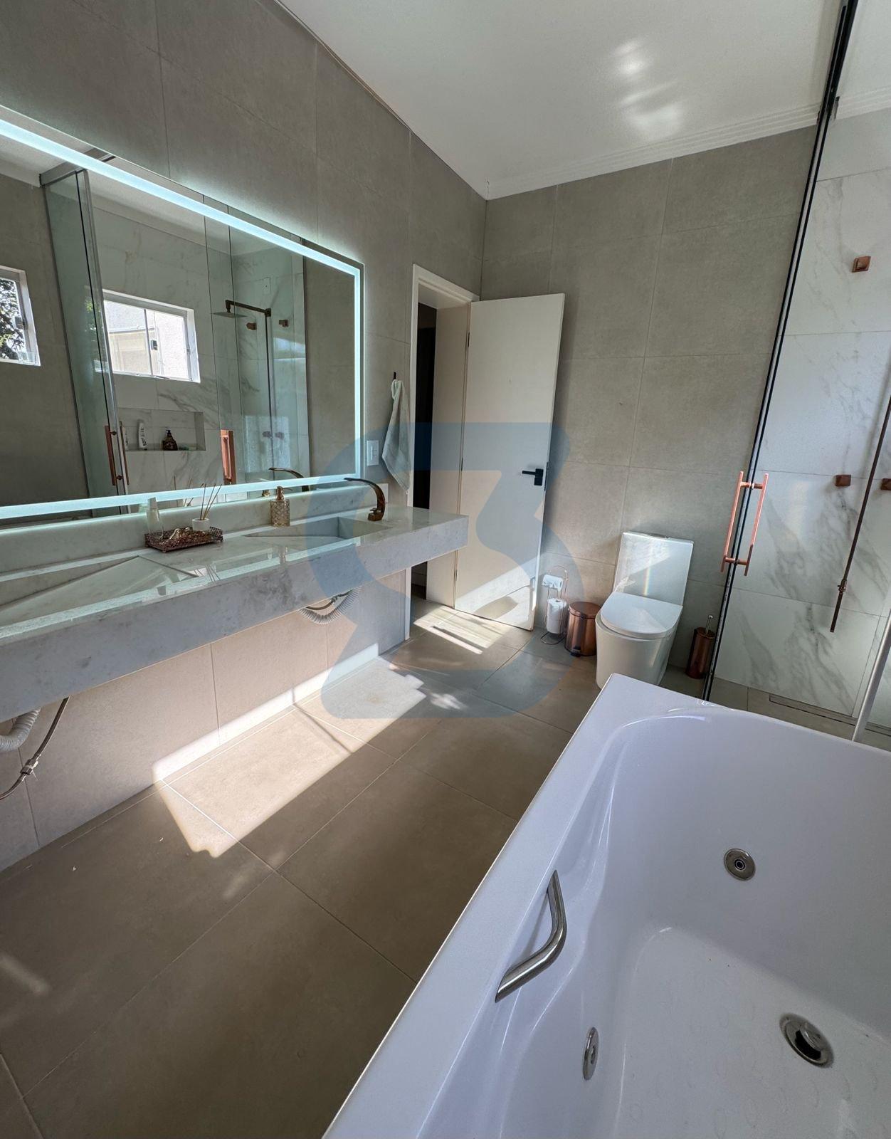 Casa de Alto Padrão com 4 Suítes, Piscina e Energia Solar em Condomínio Fechado - Vale das Garças em Barão geraldo, Campinas - sp | SoloBR
