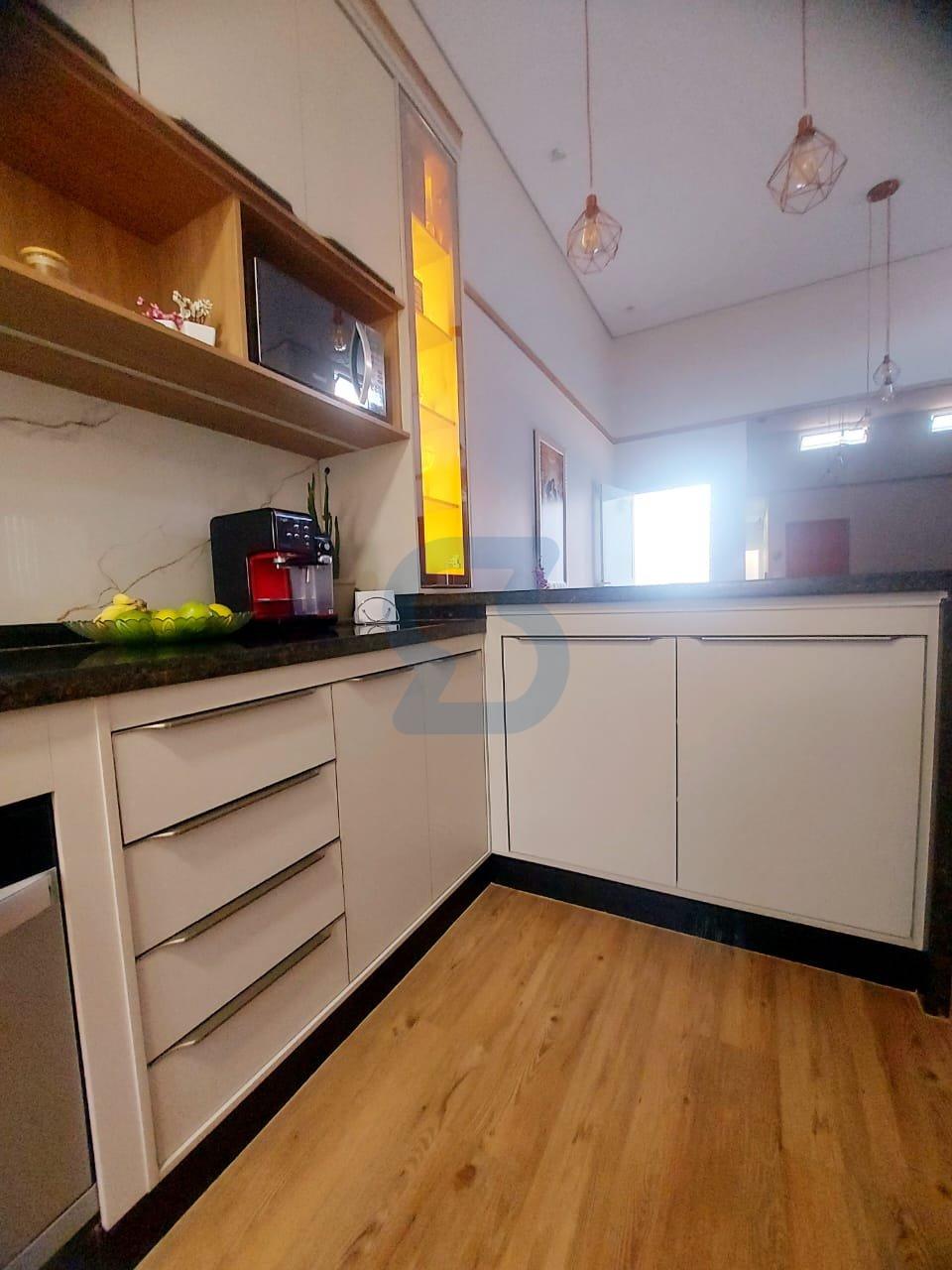 Conforto e Conveniência: Charmosa Casa Mobiliada em Condomínio Fechado! em Saltinho, Paulínia - sp | SoloBR