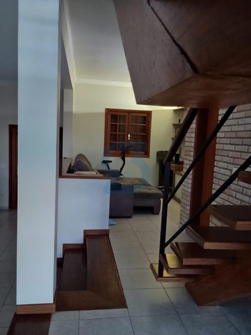 Oásis Exclusivo na Nova Suíça: Casa de Condomínio com 2000m² de Terreno! em Nova suíça, Valinhos - sp | SoloBR