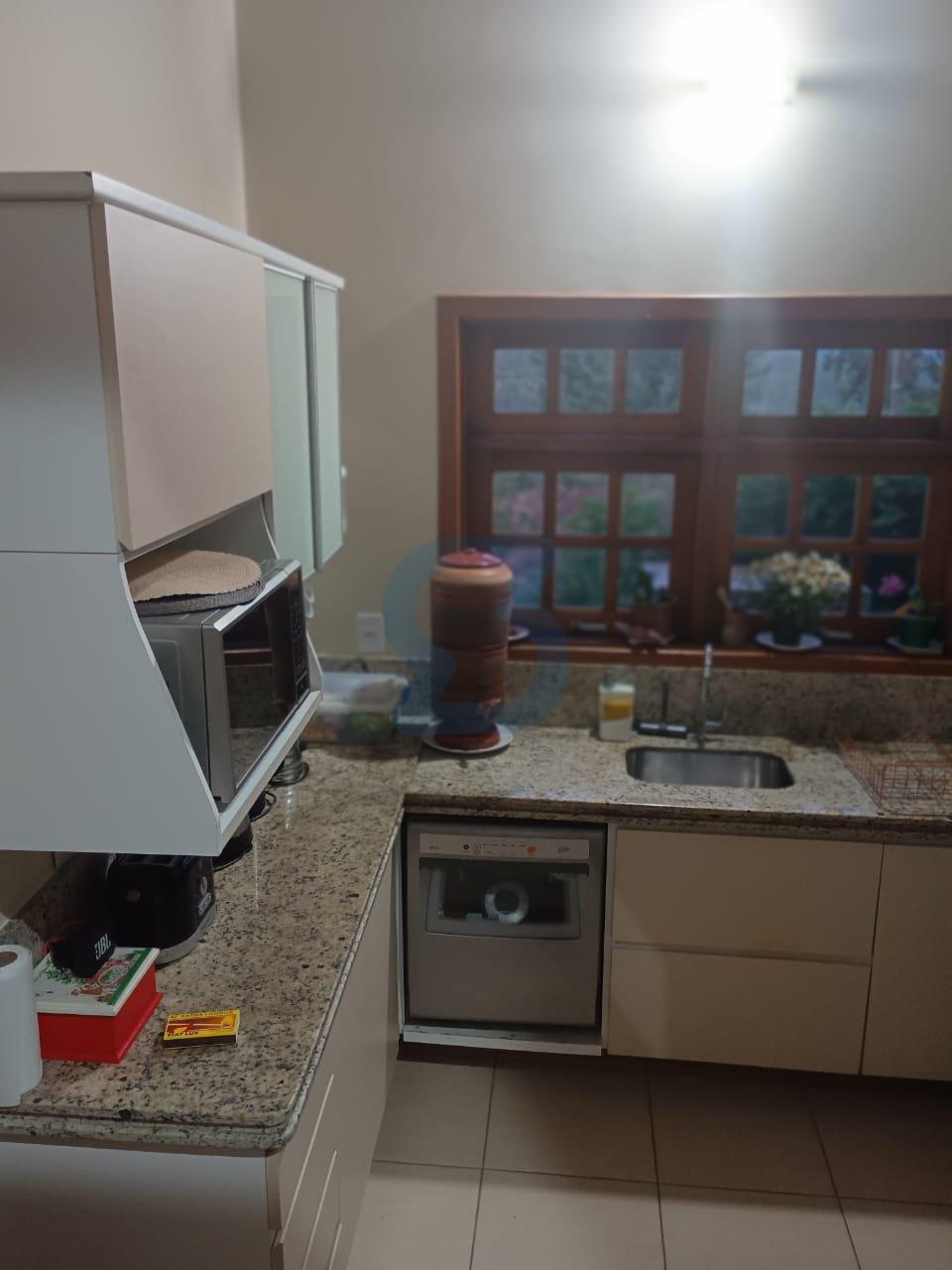 Oásis Exclusivo na Nova Suíça: Casa de Condomínio com 2000m² de Terreno! em Nova suíça, Valinhos - sp | SoloBR