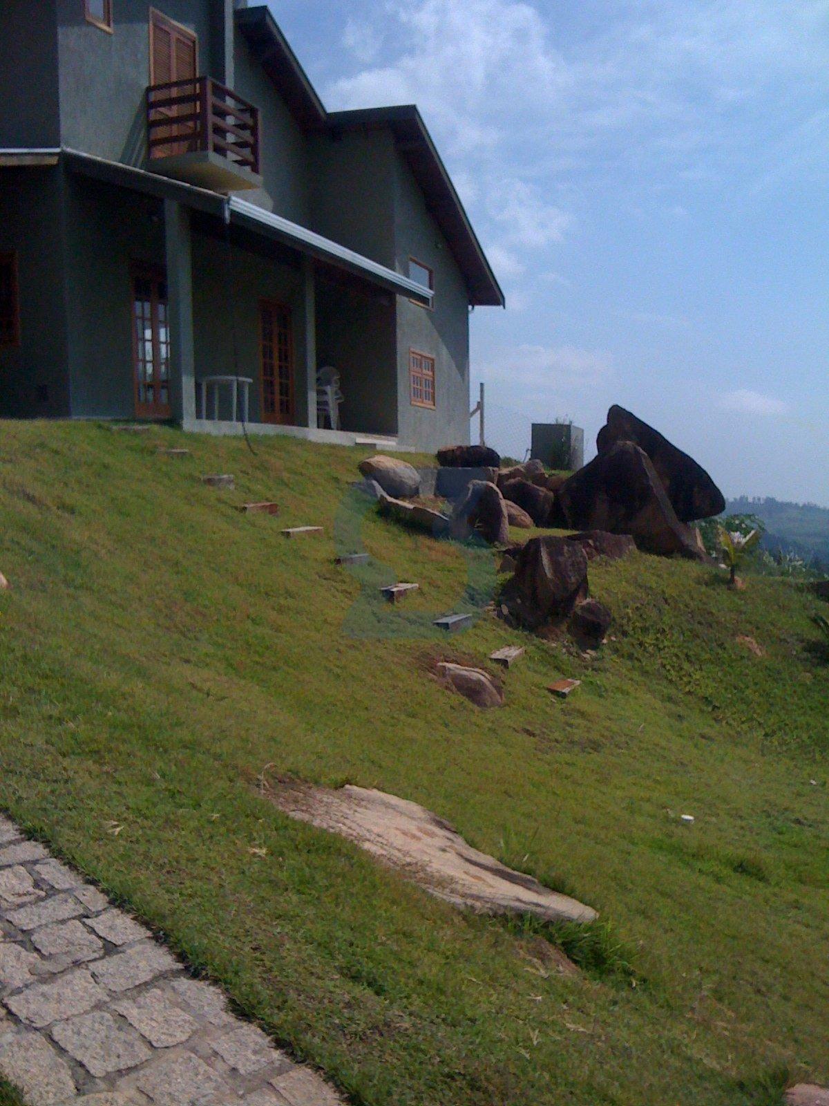 Oásis Exclusivo na Nova Suíça: Casa de Condomínio com 2000m² de Terreno! em Nova suíça, Valinhos - sp | SoloBR