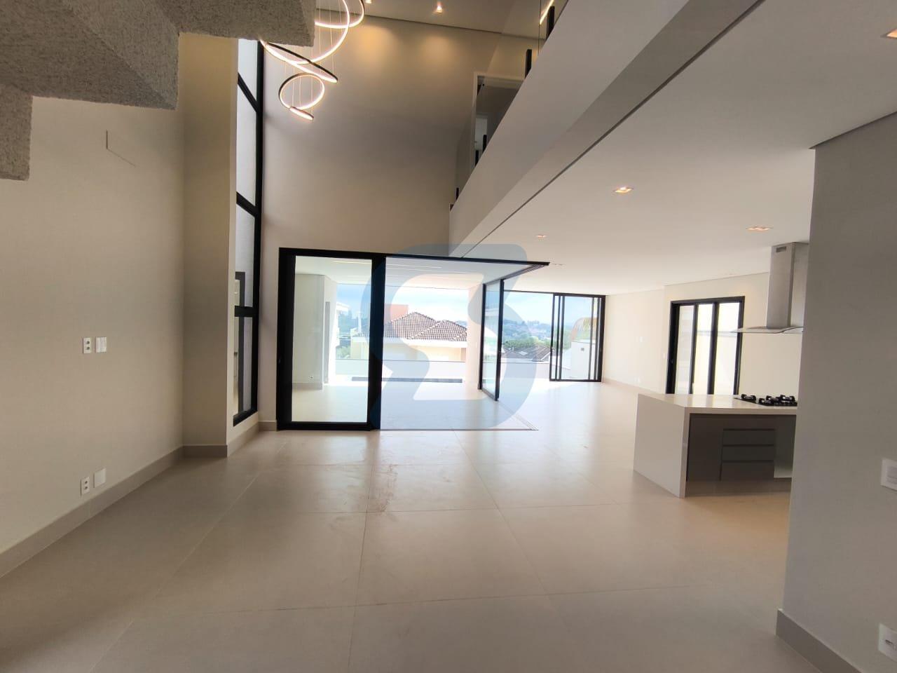 Luxuosa Casa com 4 Suítes, 319m² em Valinhos em Nações, Valinhos - sp | SoloBR