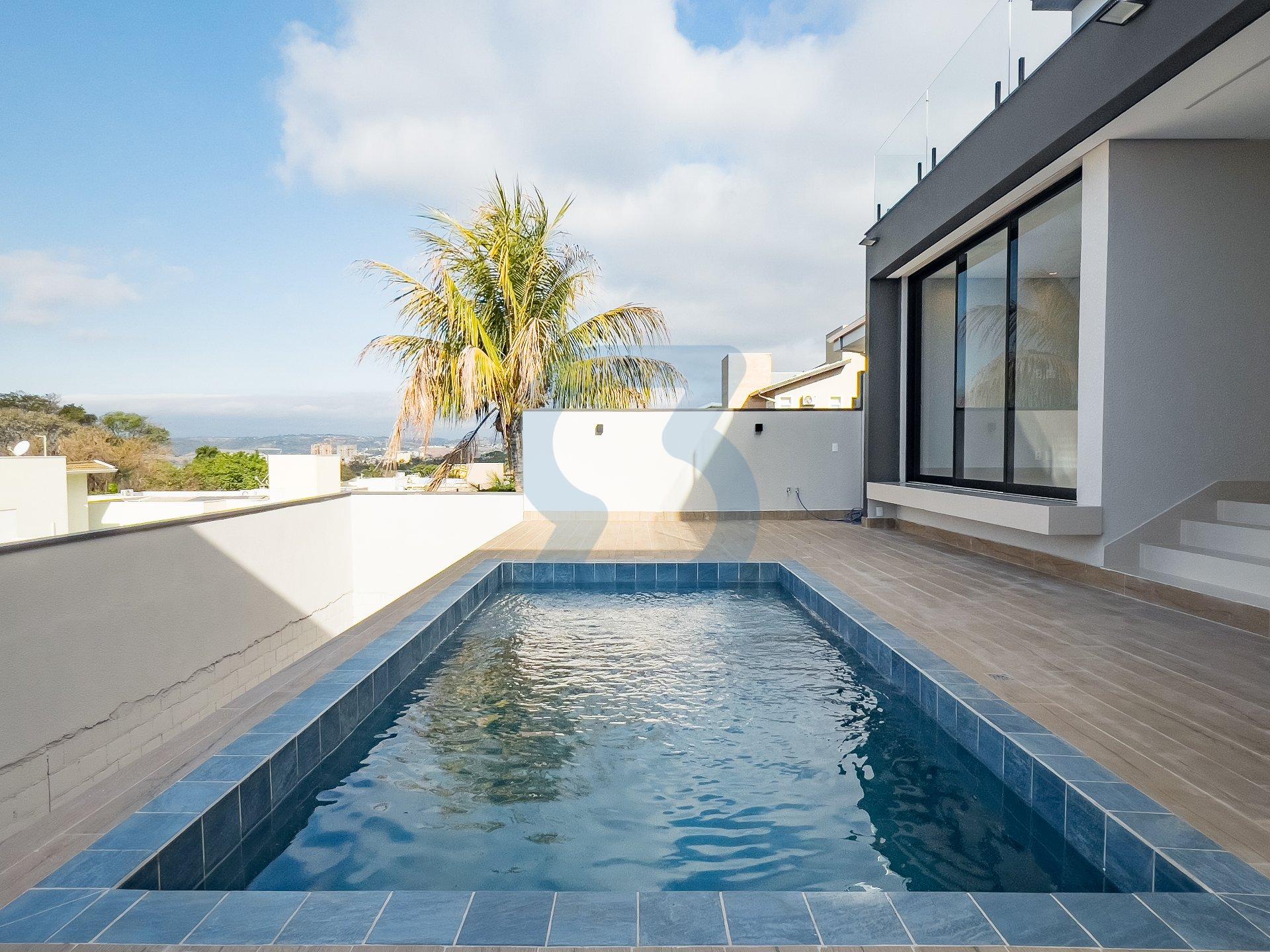 Luxuosa Casa com 4 Suítes, 319m² em Valinhos em Nações, Valinhos - sp | SoloBR