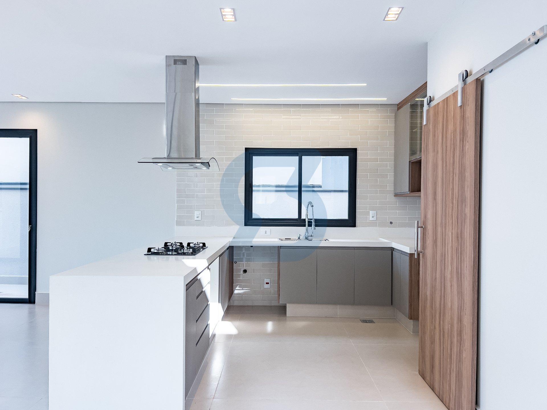 Luxuosa Casa com 4 Suítes, 319m² em Valinhos em Nações, Valinhos - sp | SoloBR