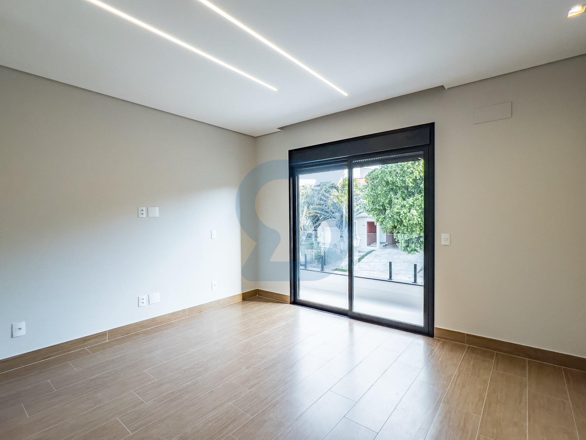 Luxuosa Casa com 4 Suítes, 319m² em Valinhos em Nações, Valinhos - sp | SoloBR