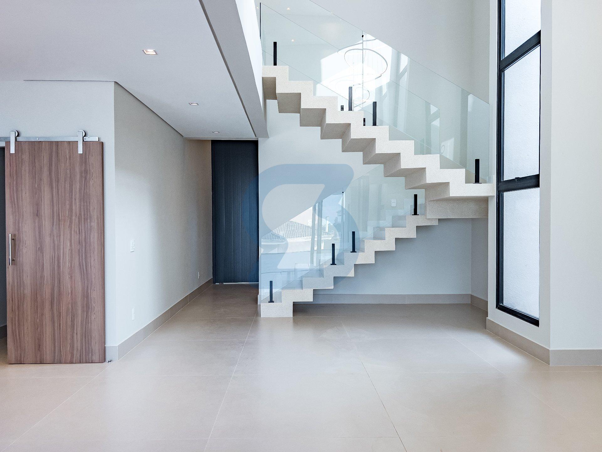 Luxuosa Casa com 4 Suítes, 319m² em Valinhos em Nações, Valinhos - sp | SoloBR