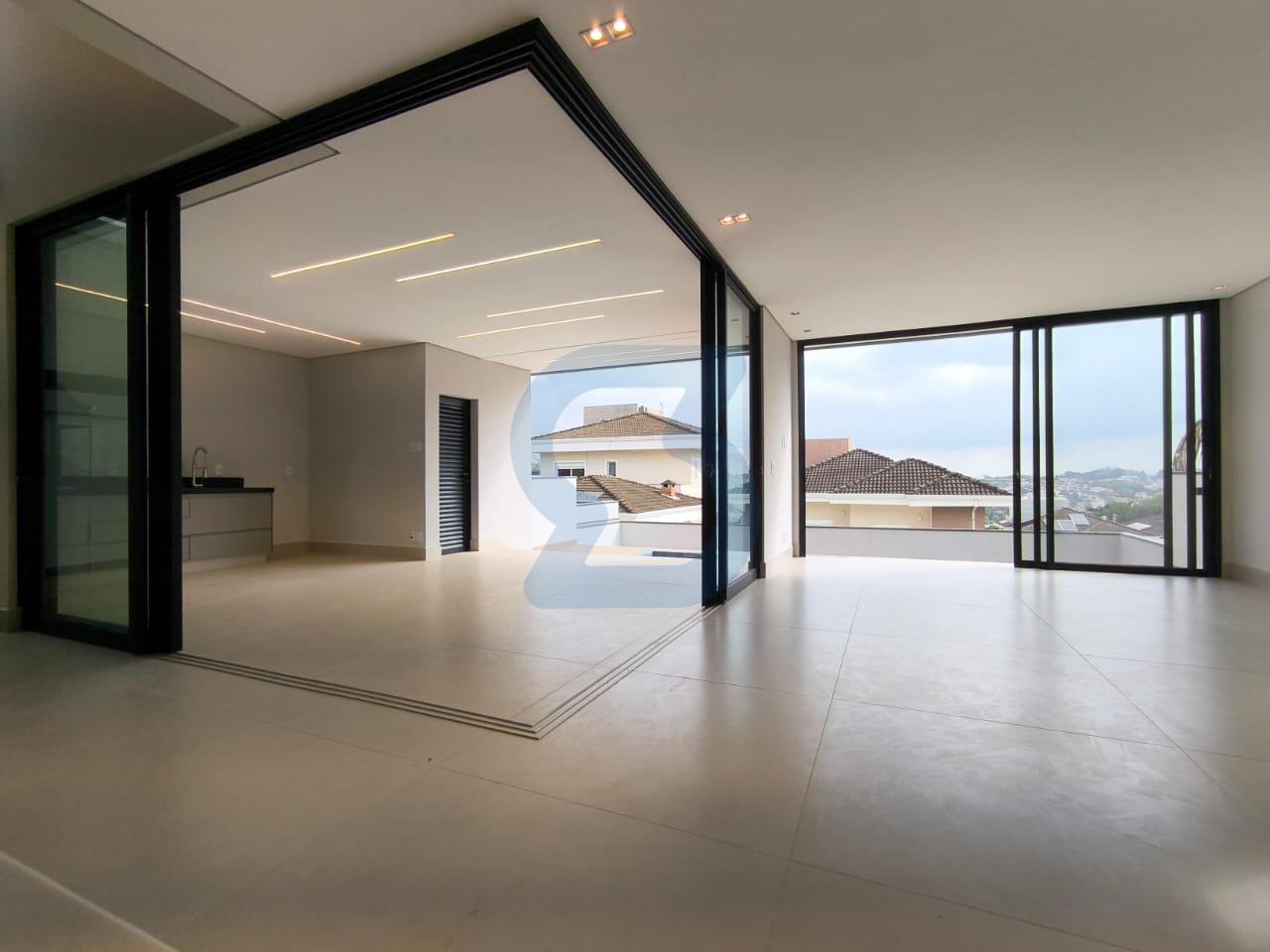Luxuosa Casa com 4 Suítes, 319m² em Valinhos em Nações, Valinhos - sp | SoloBR