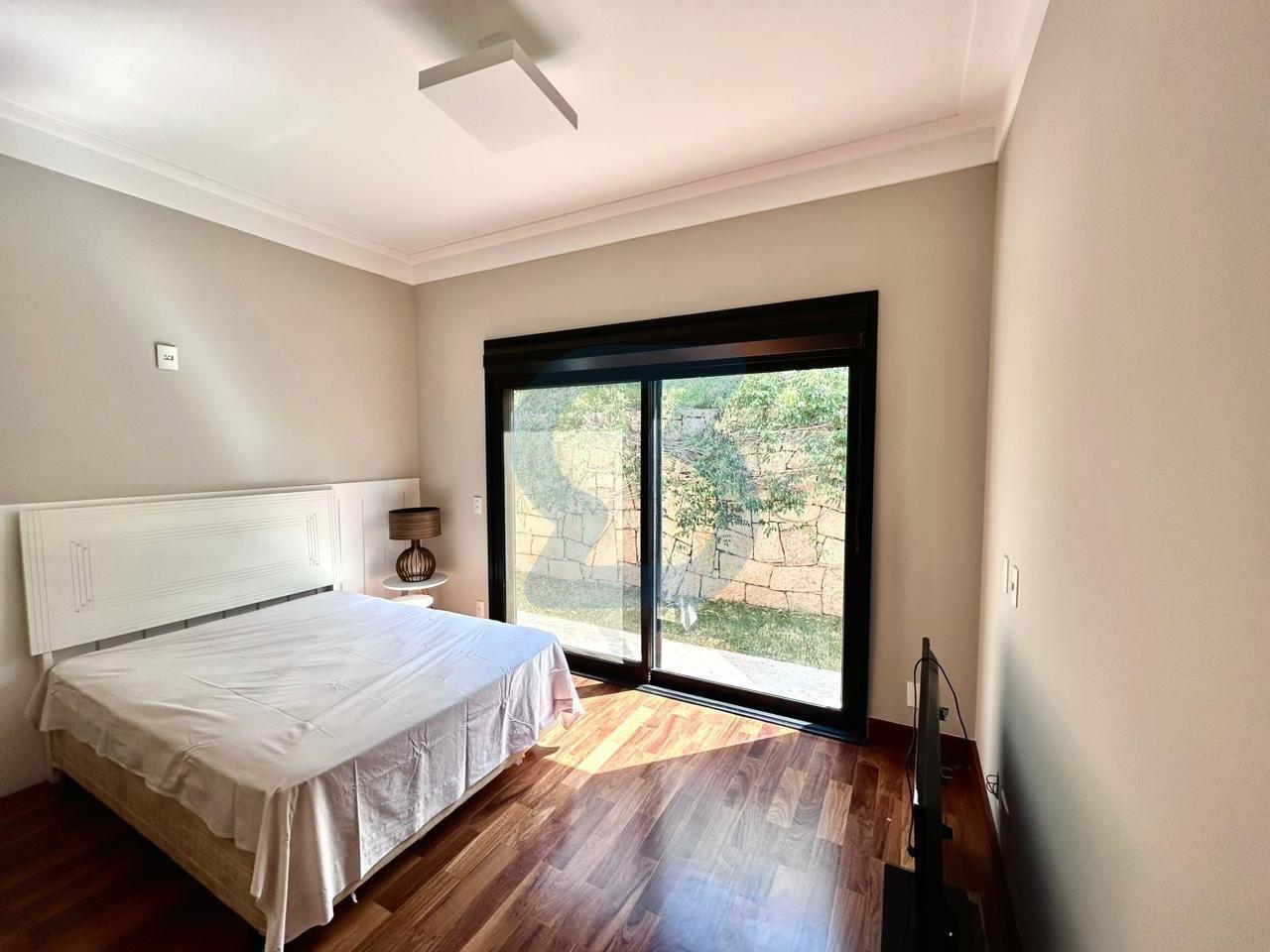 Valinhos: Seu Refúgio de Luxo em Condomínio | Lazer Resort e 1000m² de Terreno! em Joapiranga, Valinhos - sp | SoloBR