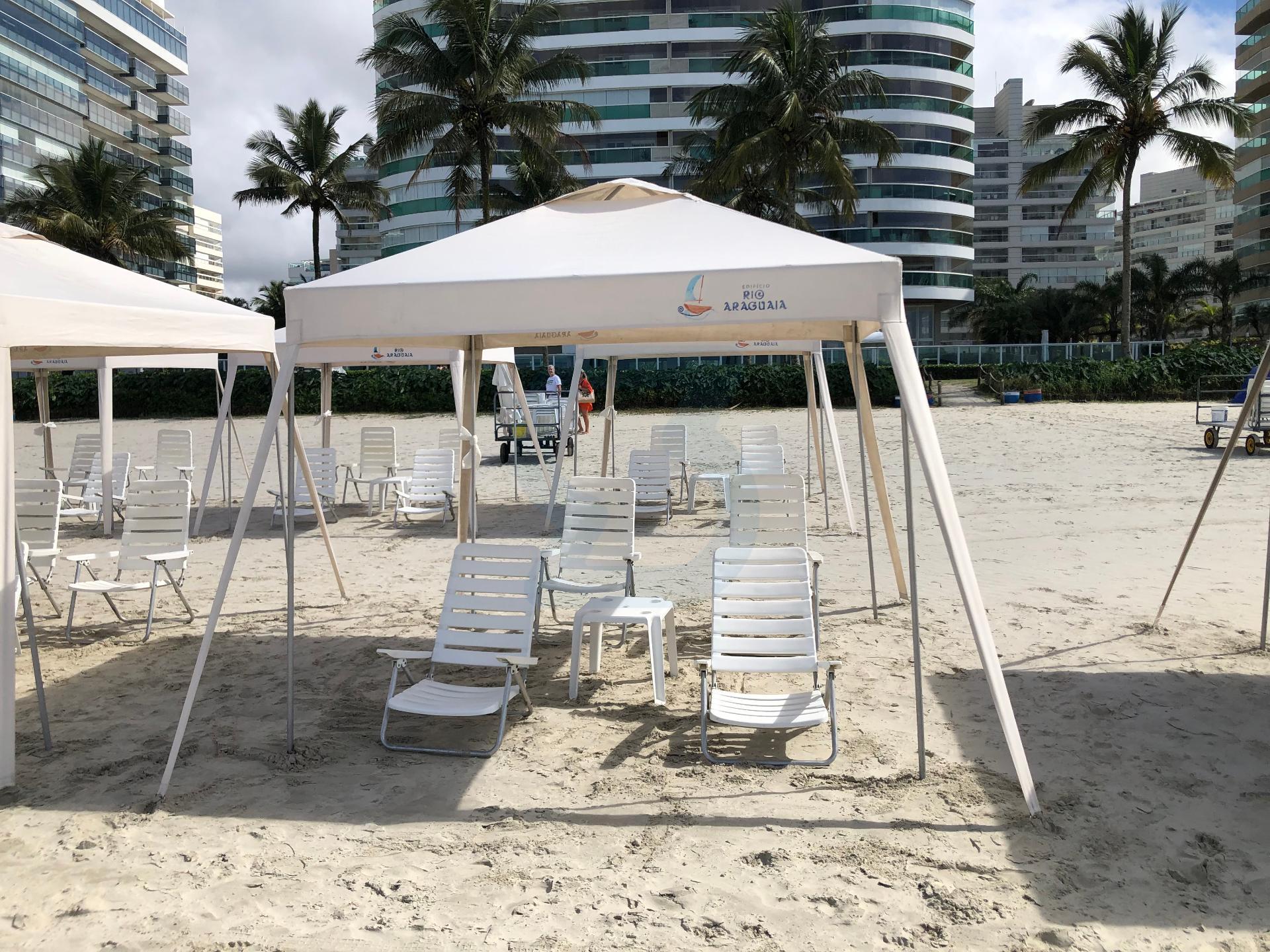 APARTAMENTO RIVIERA MÓDULO 8: MOBILIADO, FRENTE CLUBE E SERVIÇO DE PRAIA! em Riviera de são lourenço, Bertioga - sp | SoloBR