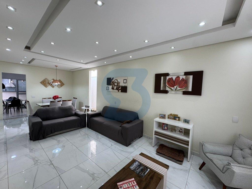 Oásis Moderno em Valinhos: Casa com Cachoeira, Automação e 3 Suítes no Jardim Pinheiros. em Jardim pinheiros, Valinhos - sp | SoloBR