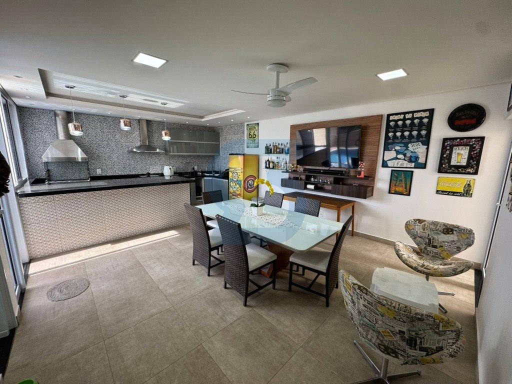 Oásis Moderno em Valinhos: Casa com Cachoeira, Automação e 3 Suítes no Jardim Pinheiros. em Jardim pinheiros, Valinhos - sp | SoloBR