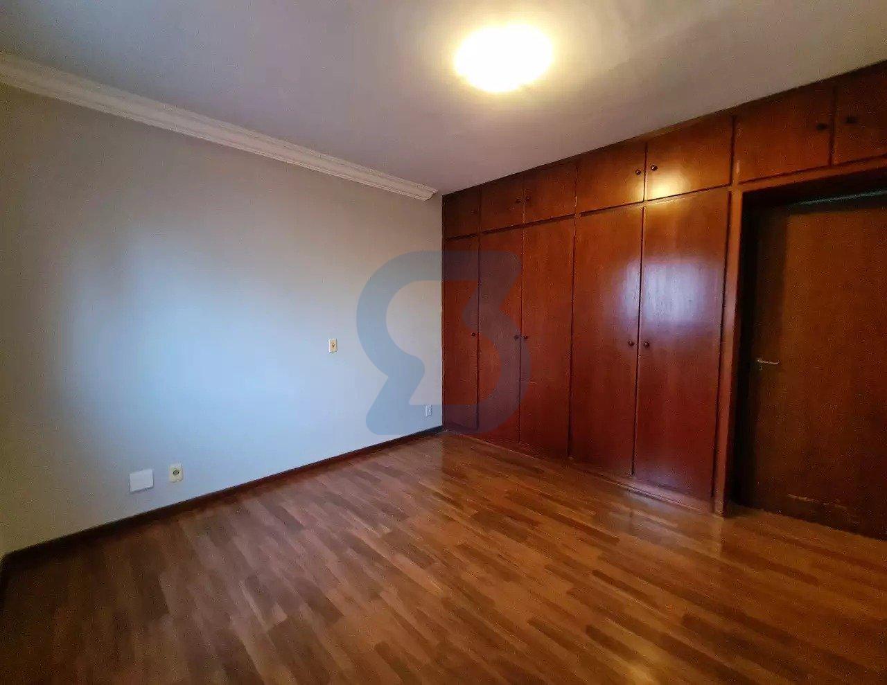 Centro de Limeira: Seu Apto 2 Quartos, 92m²! Conforto, Armários e Ar. Aceita Financiamento! em Centro, Limeira - sp | SoloBR