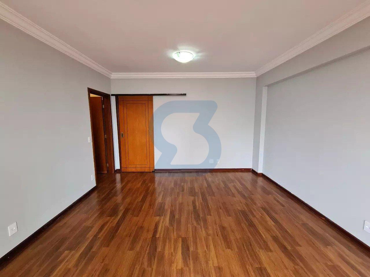 Centro de Limeira: Seu Apto 2 Quartos, 92m²! Conforto, Armários e Ar. Aceita Financiamento! em Centro, Limeira - sp | SoloBR