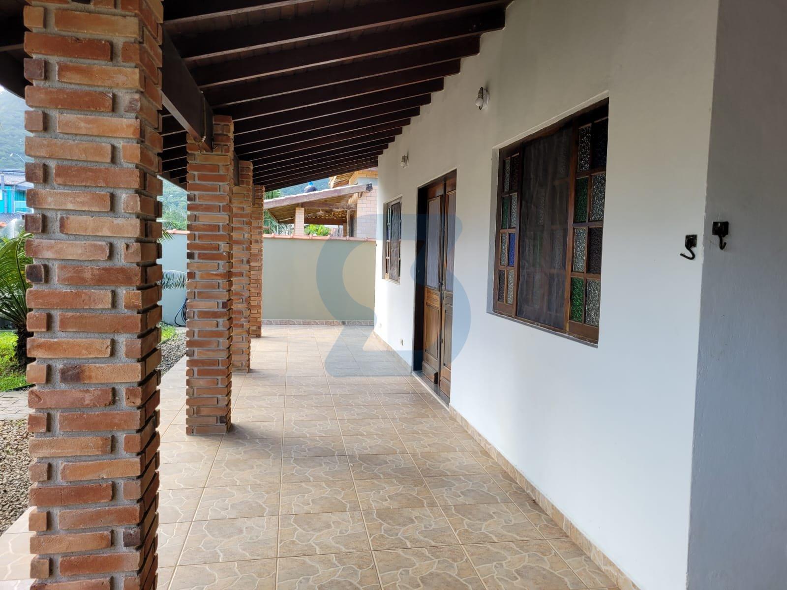 Bertioga: Casa de Condomínio com Terreno Espaçoso! Lazer e Conforto no Balneário Mogiano. em Balneario mogiano, Bertioga - sp | SoloBR