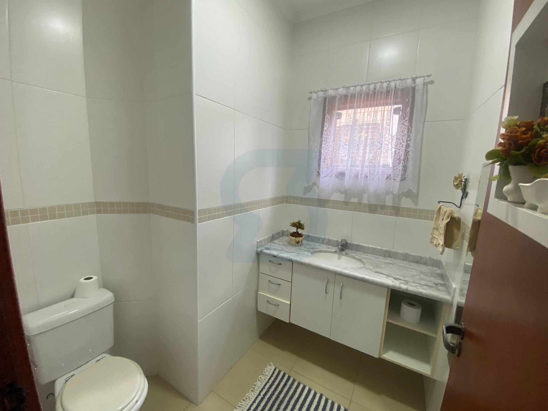 Luxo e Conforto em Valinhos: Casa Mobiliada com Lazer Completo no Jardim Paiquere! em Jardim paiquere, Valinhos - sp | SoloBR