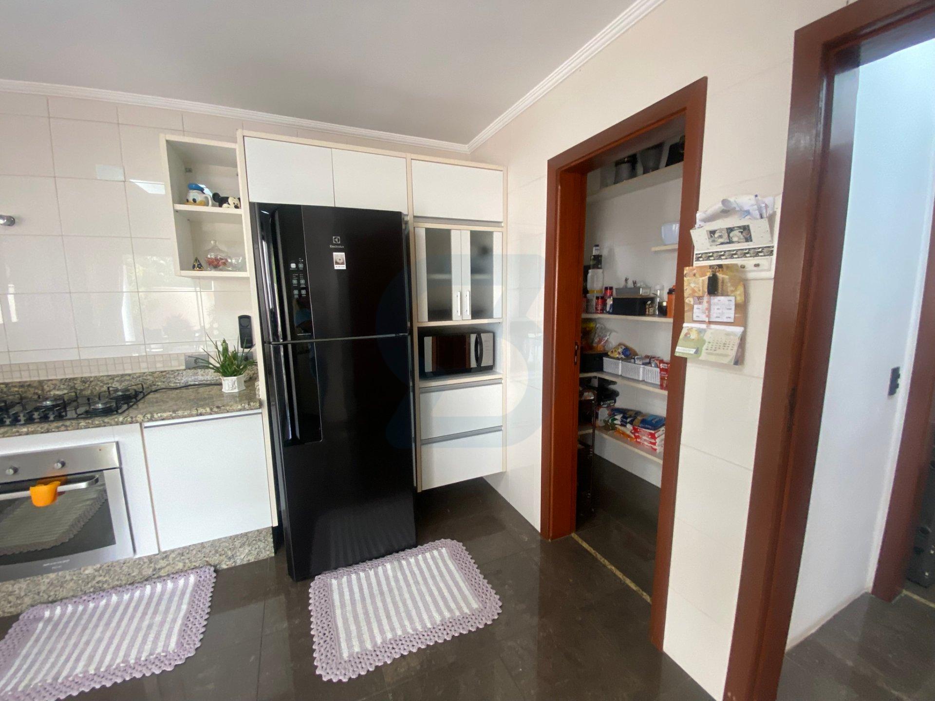 Luxo e Conforto em Valinhos: Casa Mobiliada com Lazer Completo no Jardim Paiquere! em Jardim paiquere, Valinhos - sp | SoloBR