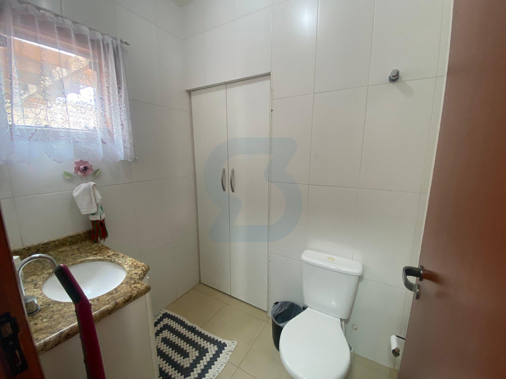 Luxo e Conforto em Valinhos: Casa Mobiliada com Lazer Completo no Jardim Paiquere! em Jardim paiquere, Valinhos - sp | SoloBR