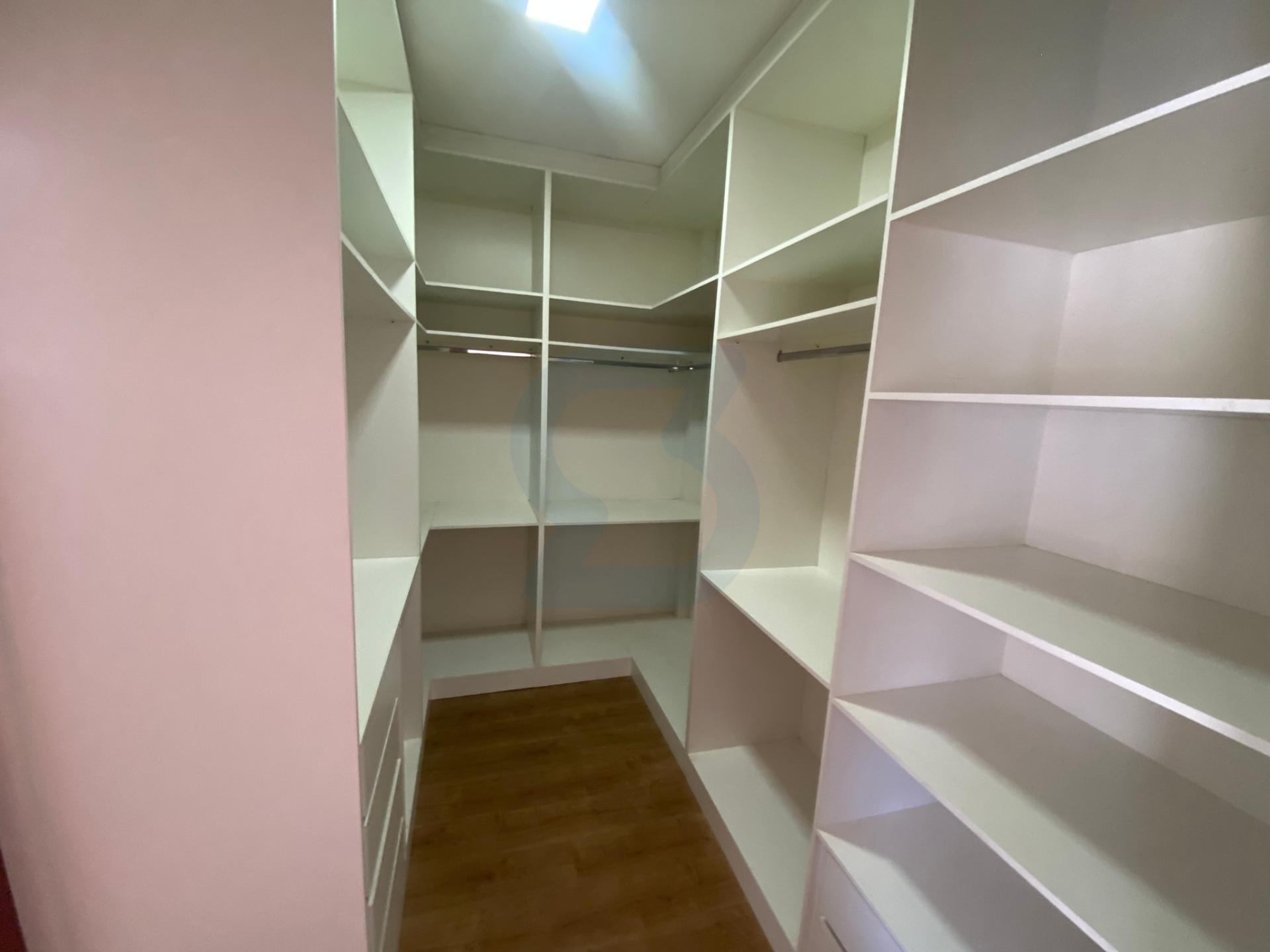 Luxo e Lazer Completo no Swiss Park: Sua Casa de Sonho com 4 Suítes e Piscina Privativa. em Swiss park, Campinas - sp | SoloBR