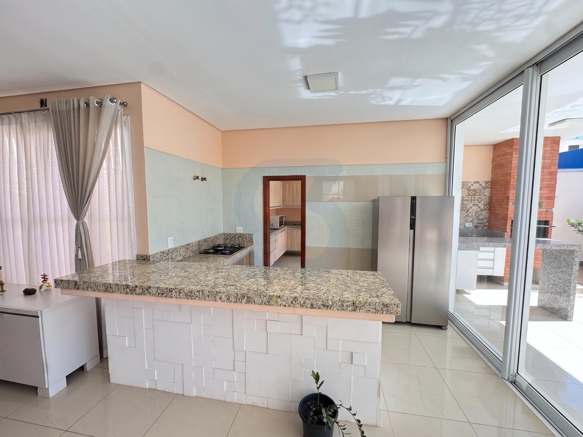 Casa Exclusiva em Condomínio Villaggio Di Napoli, Valinhos - Conforto e Segurança em Loteamento residencial santa gertrudes, Valinhos | SoloBR