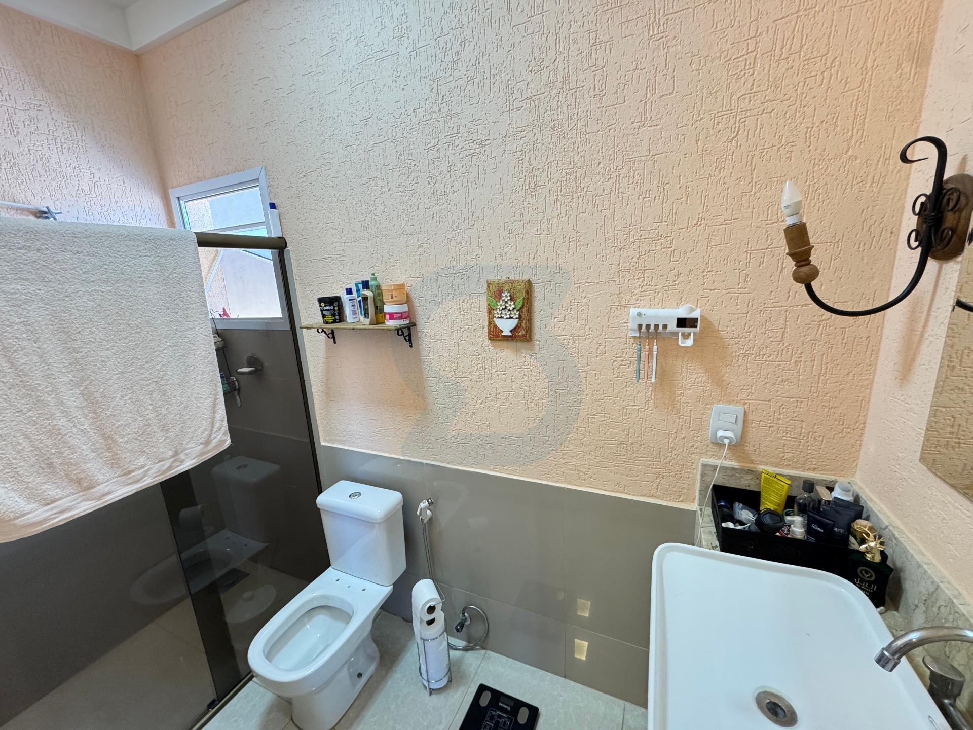 Casa Exclusiva em Condomínio Villaggio Di Napoli, Valinhos - Conforto e Segurança em Loteamento residencial santa gertrudes, Valinhos | SoloBR