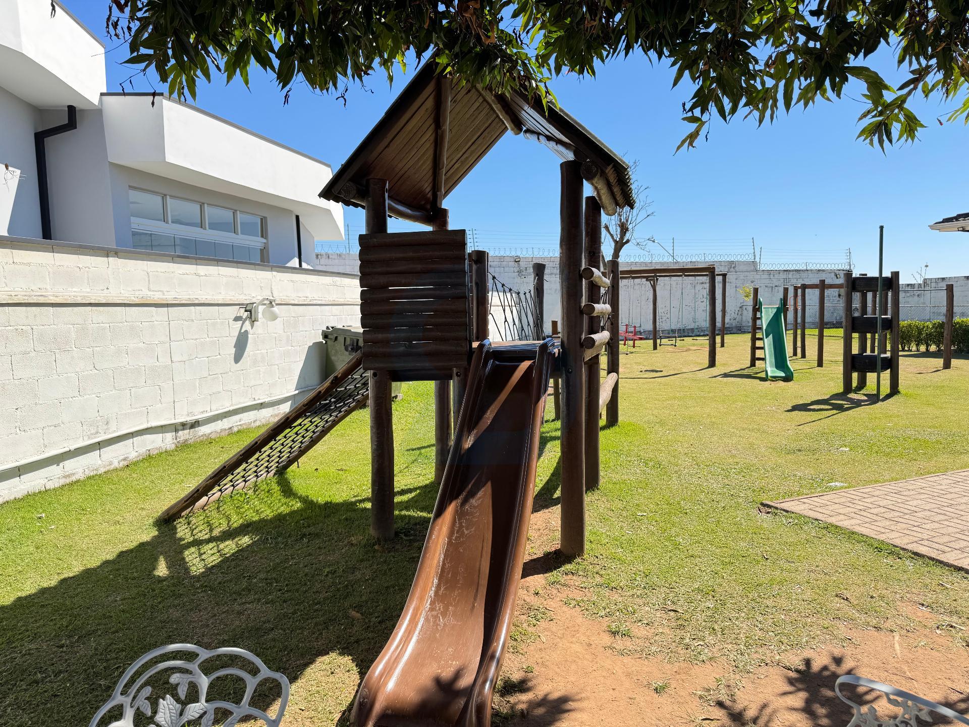 Casa Exclusiva em Condomínio Villaggio Di Napoli, Valinhos - Conforto e Segurança em Loteamento residencial santa gertrudes, Valinhos | SoloBR