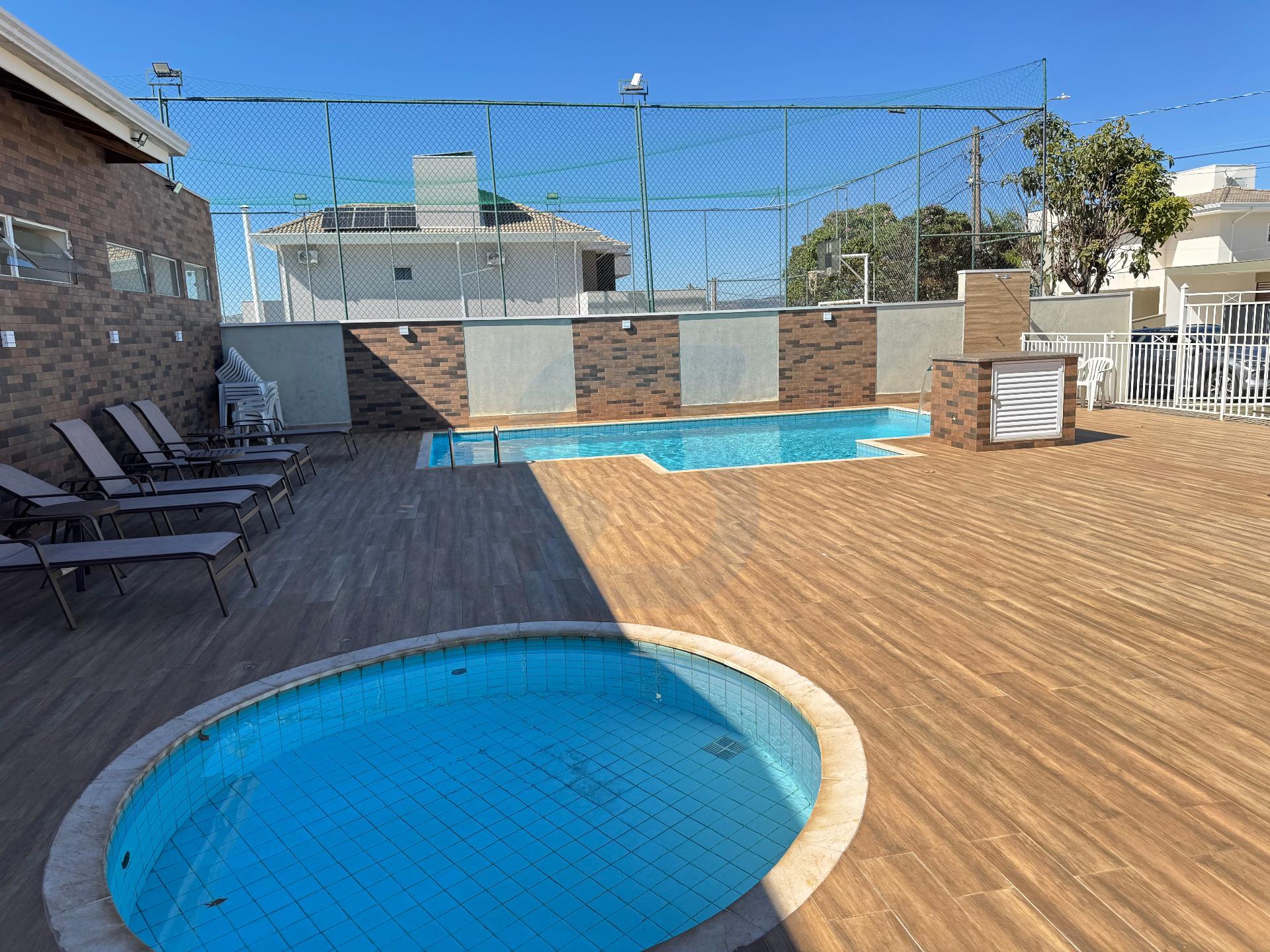 Casa Exclusiva em Condomínio Villaggio Di Napoli, Valinhos - Conforto e Segurança em Loteamento residencial santa gertrudes, Valinhos | SoloBR