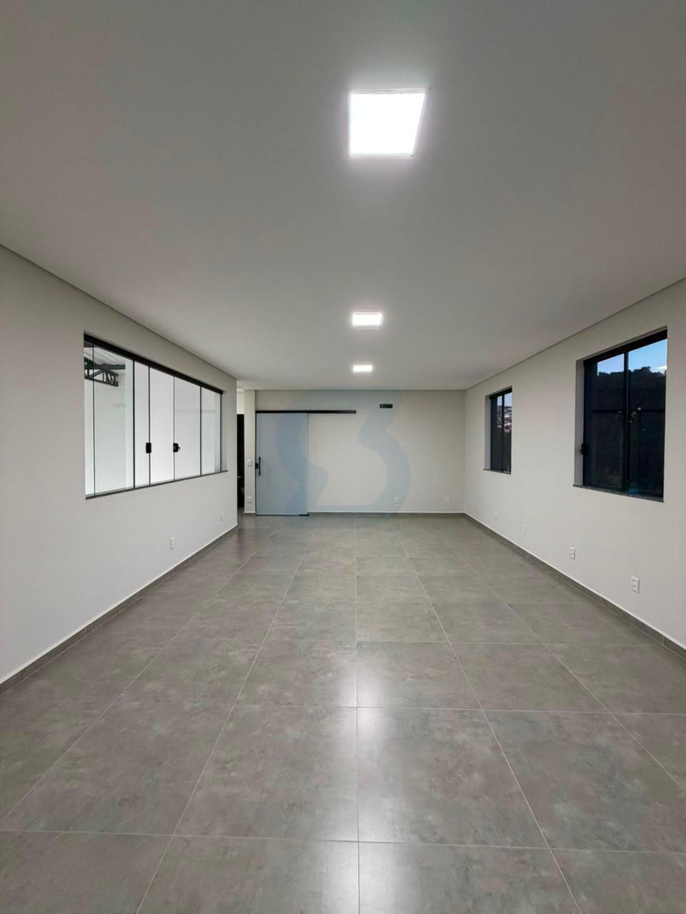Galpão Comercial Amplo e Seguro na Vila Champion em Mogi Guaçu em Vila champion, Mogi guaçu - sp | SoloBR
