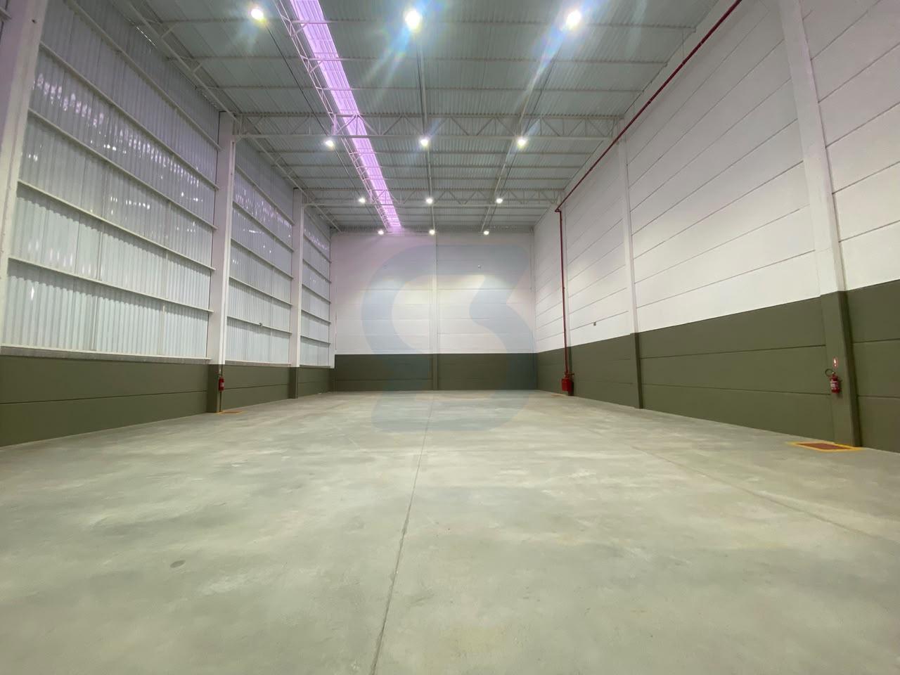 Galpão Comercial Amplo com 900m² de Área Útil em Hortolândia em Loteamento adventista campineiro, Hortolândia - sp | SoloBR